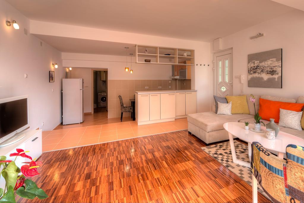 Apartments City Center Τίβατ Εξωτερικό φωτογραφία
