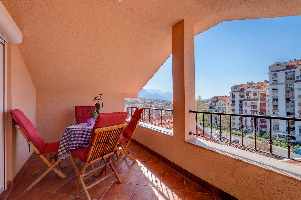 Apartments City Center Τίβατ Εξωτερικό φωτογραφία